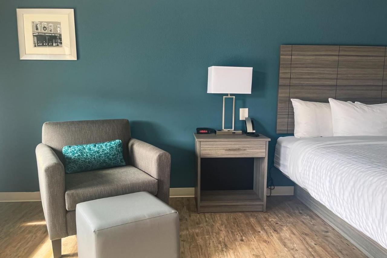 Hotel Ramada By Wyndham Lumberton Extérieur photo